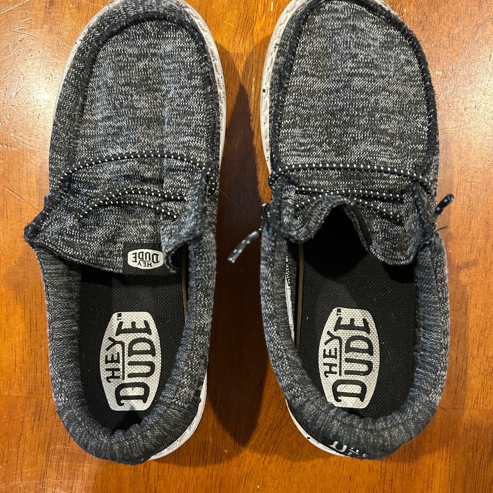 Hey Dude Wally Youth size 3Y